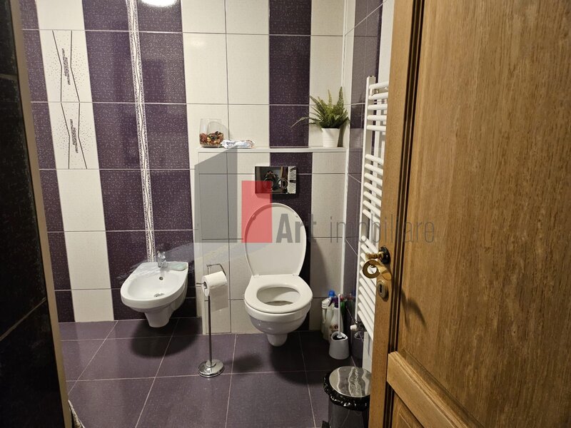 Casa moderna pentru familie, aproape de Parcul Teilor – mobilata complet