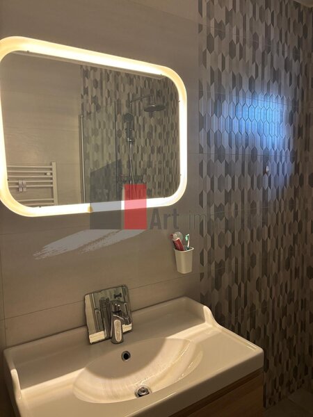 Casa moderna pentru familie, aproape de Parcul Teilor – mobilata complet